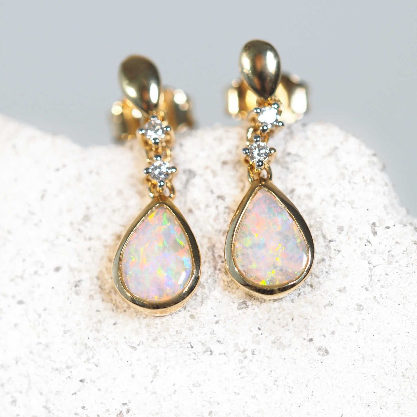 'Catriona’ Crystal Opal Earrings 18ct Gold