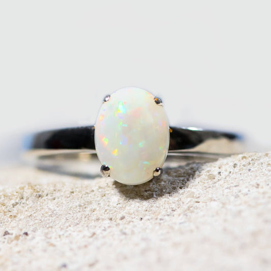 'Alina Grande' White Opal Ring Silver